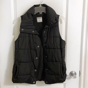 Old Navy Women’s Puffer Vest Black Size Small